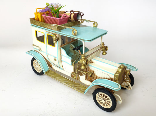 Classic Vintage-Inspired Car Craft Decor