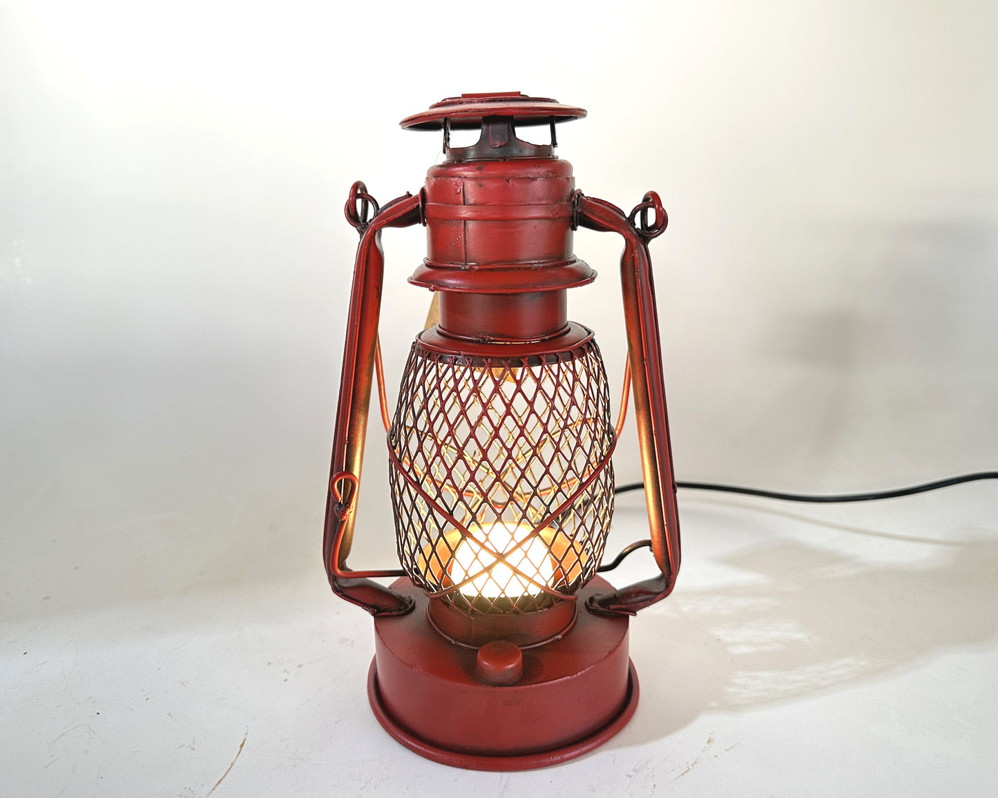 Vintage Rustic Lantern USB Table Lamp